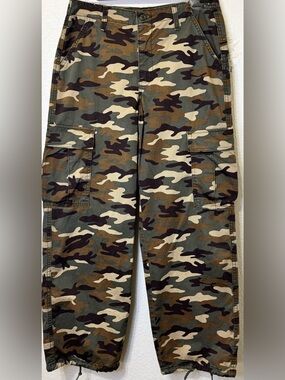Levi’s 94 Baggy Camo Cargo Pants High Rise Size 29 Utility Baggy Fit